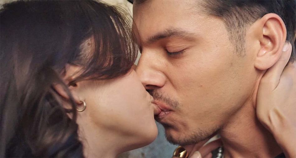 Ici tout commence : Maya couche enfin avec Gaspard, la réaction de Malik s’annonce explosive sur TF1 ! (spoiler)